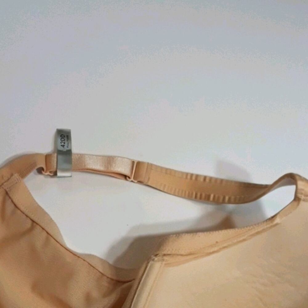 NWOT Ambrielle Womens Sz 42DD Beige Everyday Full Coverage No Show Bra - Picture 10 of 11